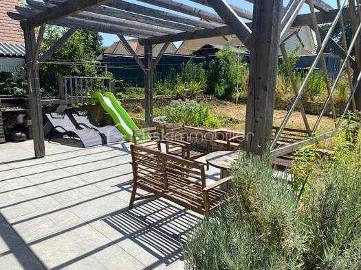 Maison à vendre 273 000 € 4 pièces 3 chambres 110 m² 530 m² de terrain Centre Ville Pont-Audemer 27500