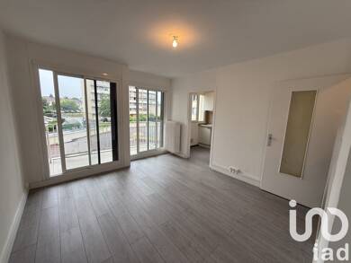 Appartement à vendre 80 000 € 1 pièce 25 m² Étage 1/7 Patton Nord Est Melun 77000
