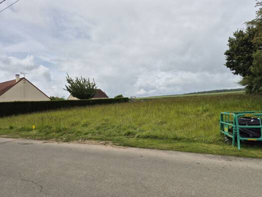 Terrain constructible à vendre 40 000 € 1 224 m² de terrain Bonneval 28800