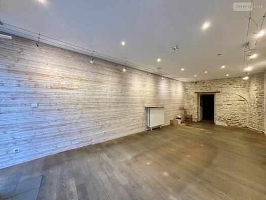 Local commercial à vendre 169 600 € 145 m² de surface de vente Chagny 71150