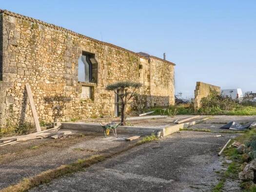 Maison à vendre 499 000 € 7 pièces 2 chambres 450 m² 8 474 m² de terrain Camarsac 33750