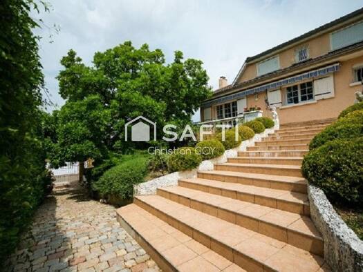 Villa à vendre 569 000 € 6 pièces 4 chambres 135 m² 1 020 m² de terrain Les Hauts de Saint Bonnet Saint-Bonnet-de-Mure 69720