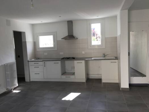 Appartement à louer 626 € 3 pièces 1 chambre 59,3 m² RDC Tarbes 65000