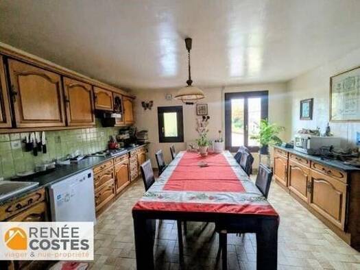 Maison en viager occupé Bouquet 34 450 € 4 pièces 4 chambres 128 m² 350 m² de terrain Centre Issoire 63500