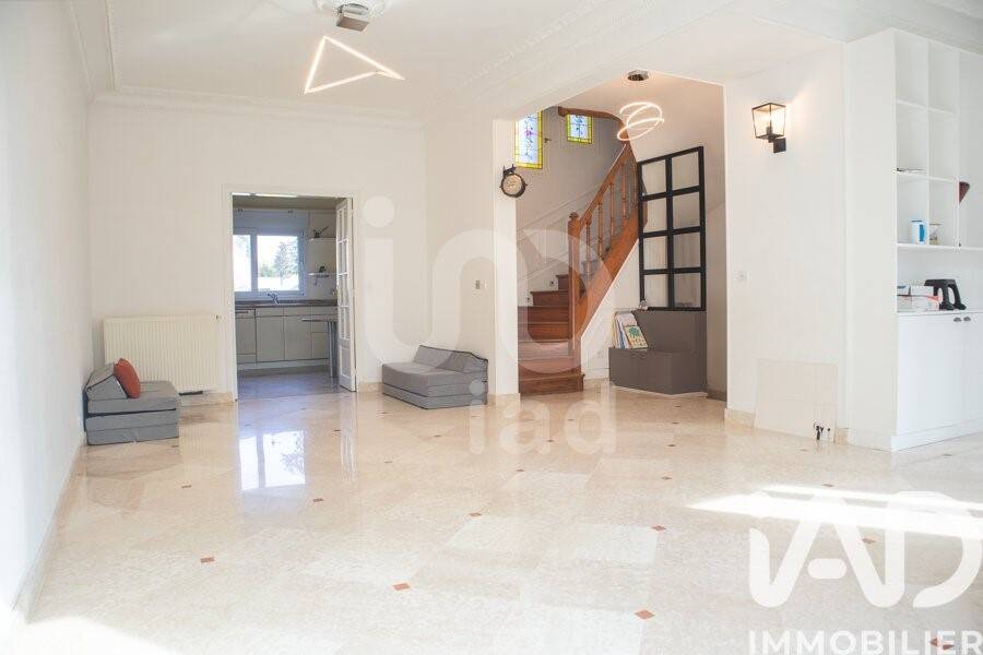 Maison à vendre, 164m², SAINT MAUR DES FOSSES