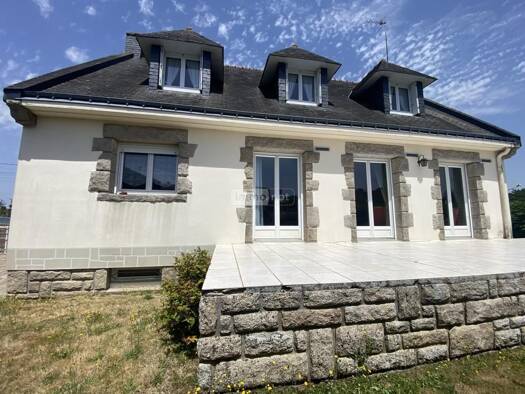 Maison à vendre 229 900 € 6 pièces 4 chambres 132 m² 586 m² de terrain Plumelec 56420