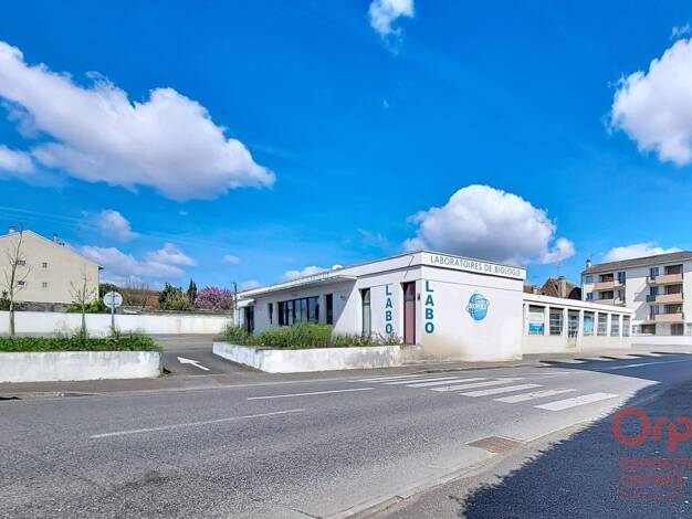 Local commercial à vendre 1 300 000 € Mairie-Stade-Bergereau-Depart Orthez 64300