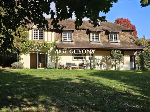 Maison à vendre 1 150 000 € 8 pièces 5 chambres 177 m² 3 000 m² de terrain Deauville 14800