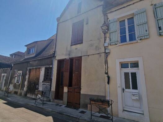 Duplex à vendre 35 900 € 1 pièce 12 m² Étage 2/2 Palais de Justice-Saint Eusebe-Pont Auxerre 89000