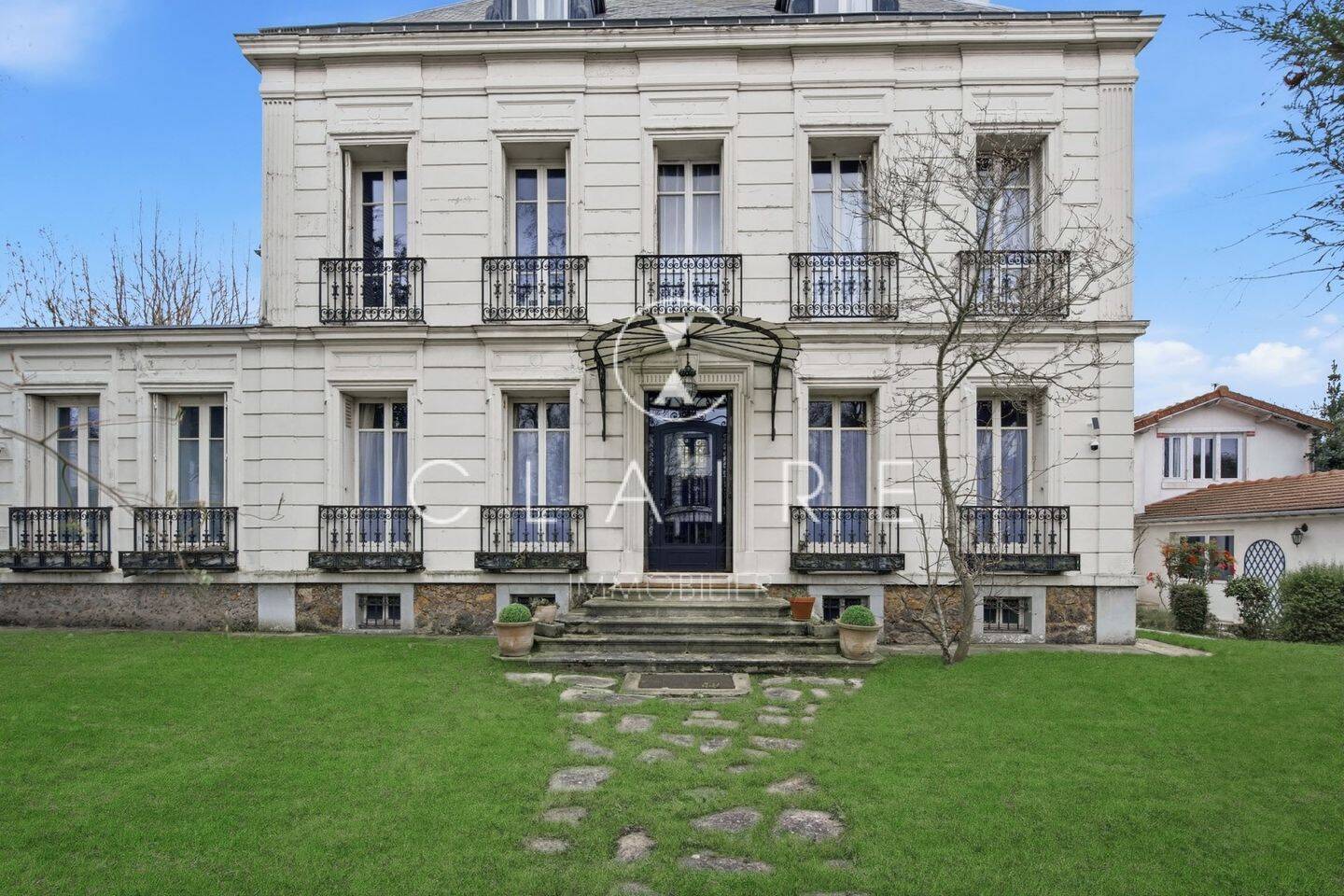 Maison à vendre, 363m², SAINT MAUR DES FOSSES