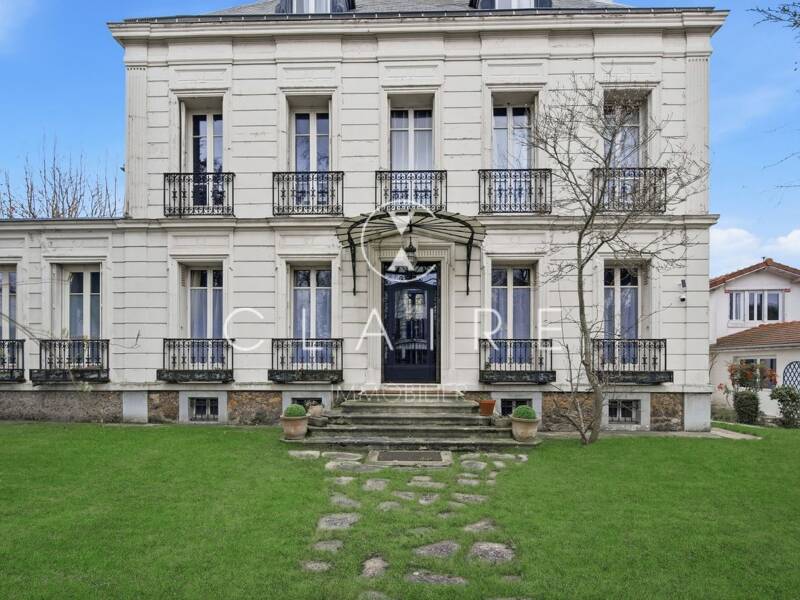 Maison à vendre, 363m², SAINT MAUR DES FOSSES