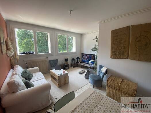 Appartement à vendre 139 000 € 3 pièces 2 chambres 60 m² Étage 1/1 Centre Castelginest 31780