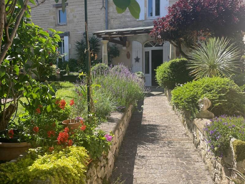 Maison à vendre, 251m², PORT SAINTE FOY ET PONCHAPT