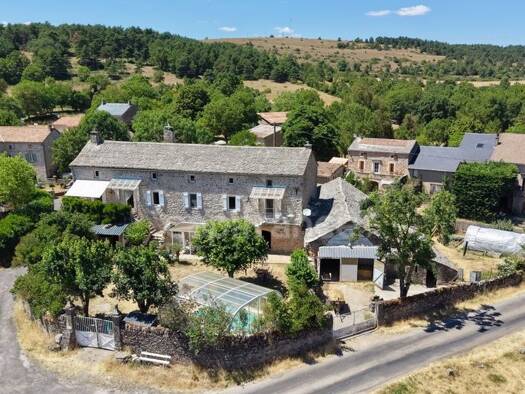 Maison à vendre 680 000 € 6 pièces 3 chambres 237 m² 1 700 m² de terrain Nant 12230