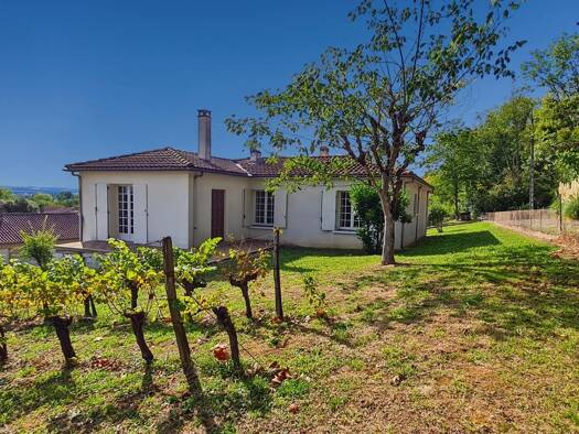 Maison à vendre 219 000 € 4 pièces 3 chambres 100 m² 2 445 m² de terrain Colayrac-Saint-Cirq 47450