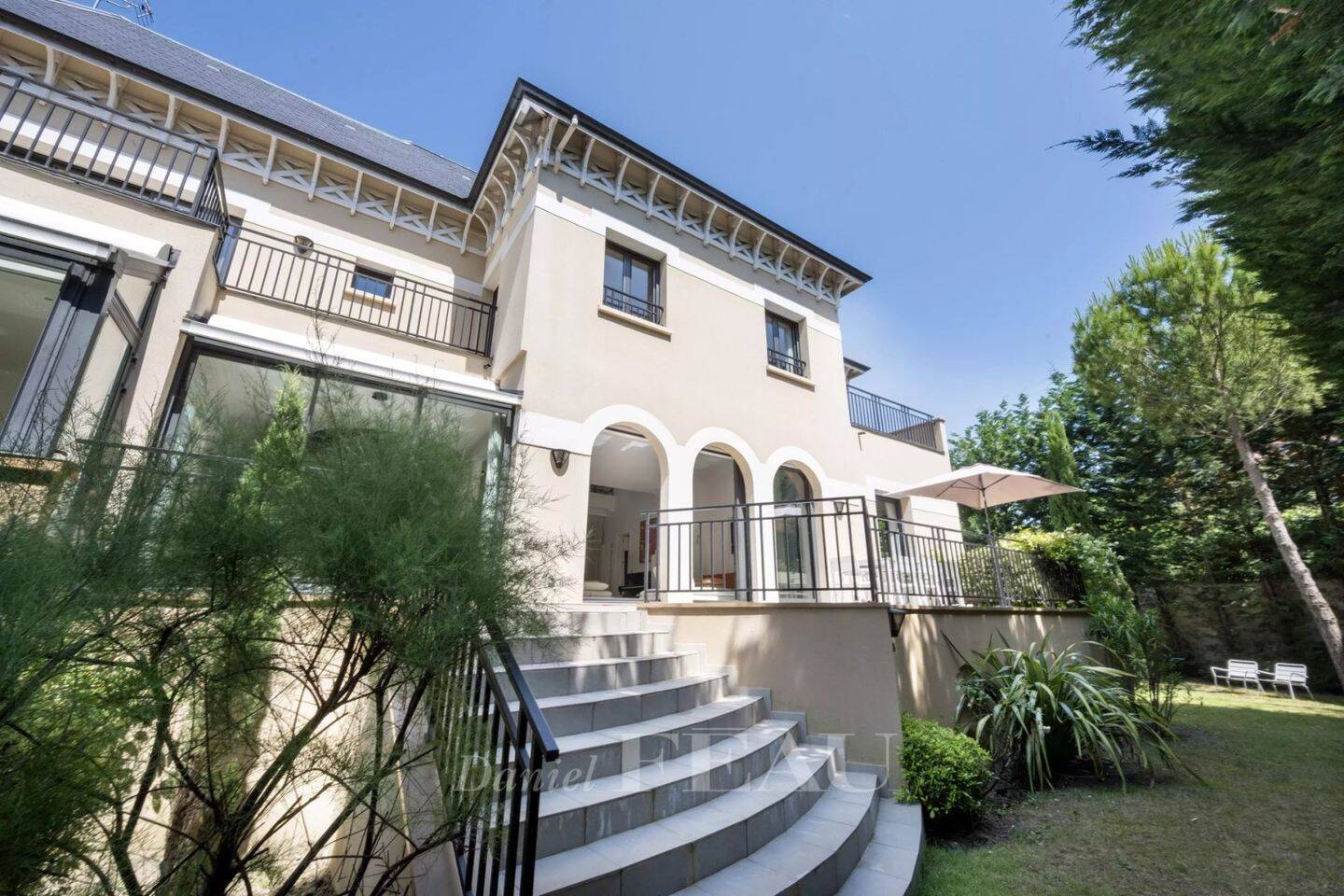 Maison à vendre, 298m², SAINT MAUR DES FOSSES