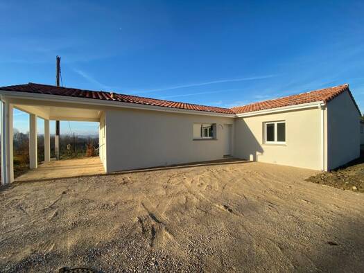 Maison de plain-pied à louer 1 250 € 4 pièces 3 chambres 104,1 m² 336 m² de terrain Teulat 81500