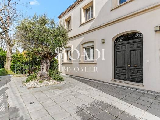 Maison à vendre 1 625 000 € 12 pièces 8 chambres 600 m² 891 m² de terrain Toulouse 31000