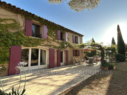 Maison à vendre 1 100 000 € 7 pièces 5 chambres 170 m² 1 600 m² de terrain Eygalières 13810