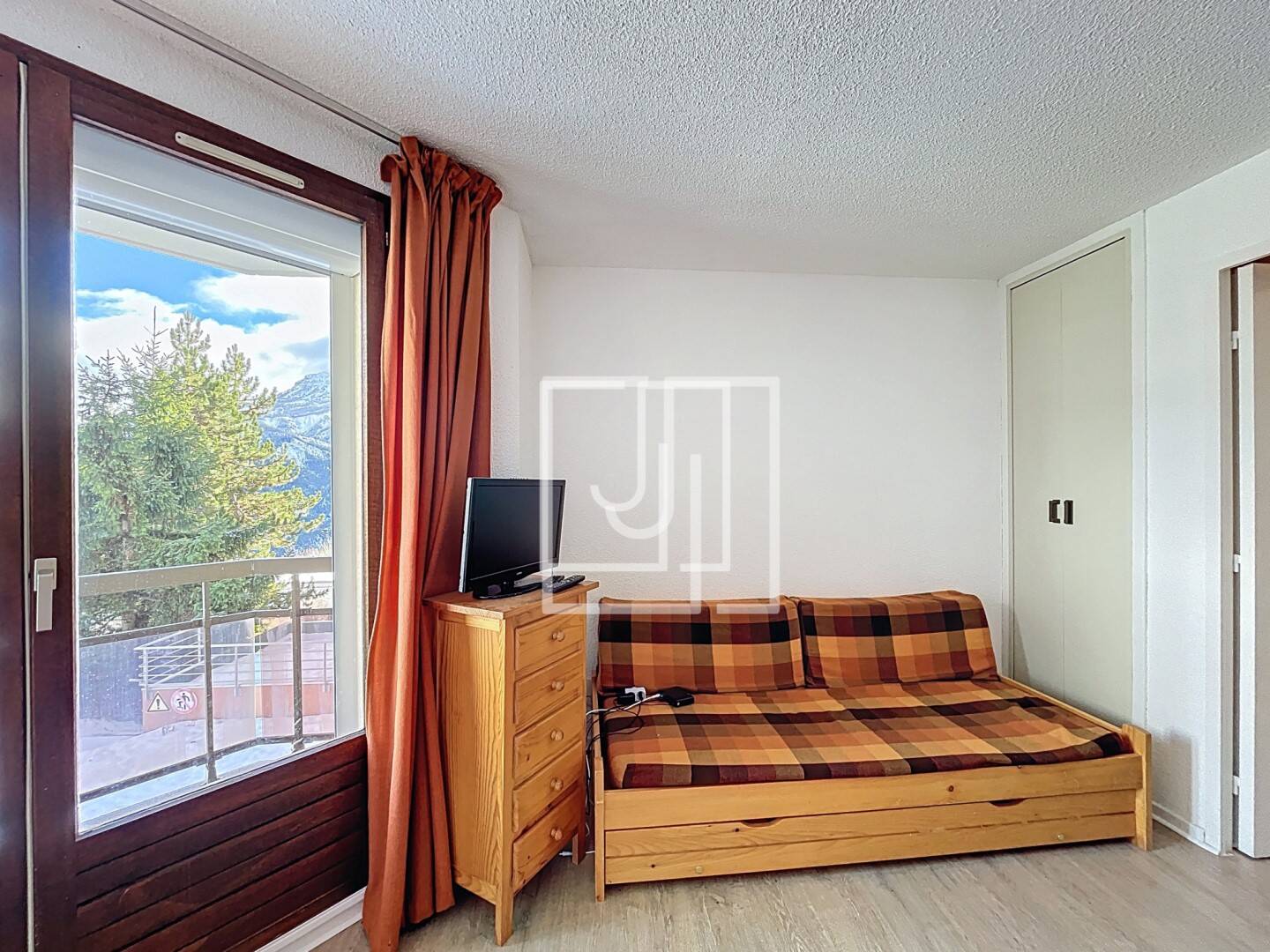 Maison à vendre, 18m², UVERNET FOURS
