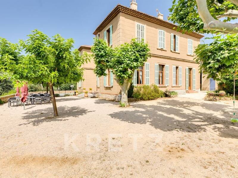 Maison à vendre, 1285m², MARSEILLE 11E
