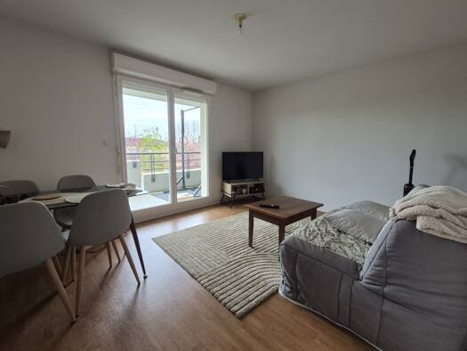 Appartement à vendre 86 000 € 2 pièces 1 chambre 37,4 m² Étage 1/2 Auch 32000