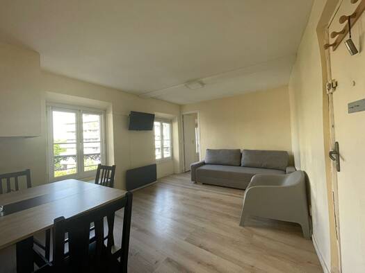 Appartement à vendre 115 000 € 2 pièces 1 chambre 27 m² Étage 4/5 Centre Ville-Basilique Argenteuil 95100