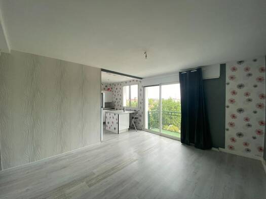 Appartement à louer 730 € 3 pièces 2 chambres 56,7 m² Étage 4/7 Sapiac Montauban 82000