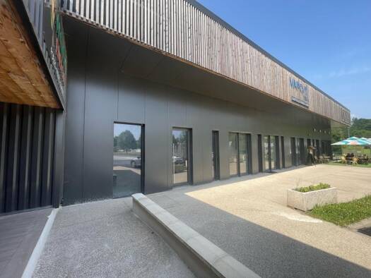 Local commercial à vendre 75 000 € 46 m² de surface de vente Pouillon 40350