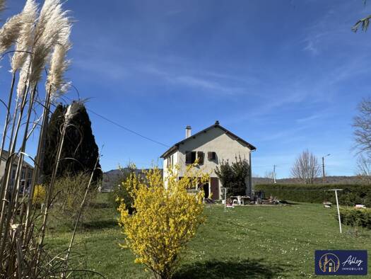 Maison à vendre 152 000 € 6 pièces 5 chambres 124 m² 2 280 m² de terrain Vebret 15240