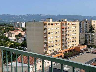 Appartement à vendre 119 000 € 4 pièces 3 chambres 83 m² Dernier étage, Étage 7/7 Est-Chateaufleury Romans-sur-Isère 26100