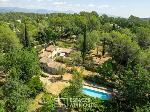 Maison à vendre 680 000 € 7 pièces 5 chambres 221 m² 10 365 m² de terrain Saint Paul en Foret 83440