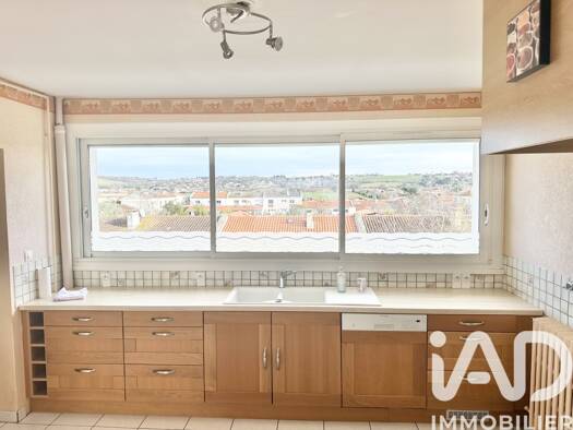 Appartement à vendre 159 000 € 4 pièces 3 chambres 96 m² Étage 3/3 L'Hers Castelginest 31780