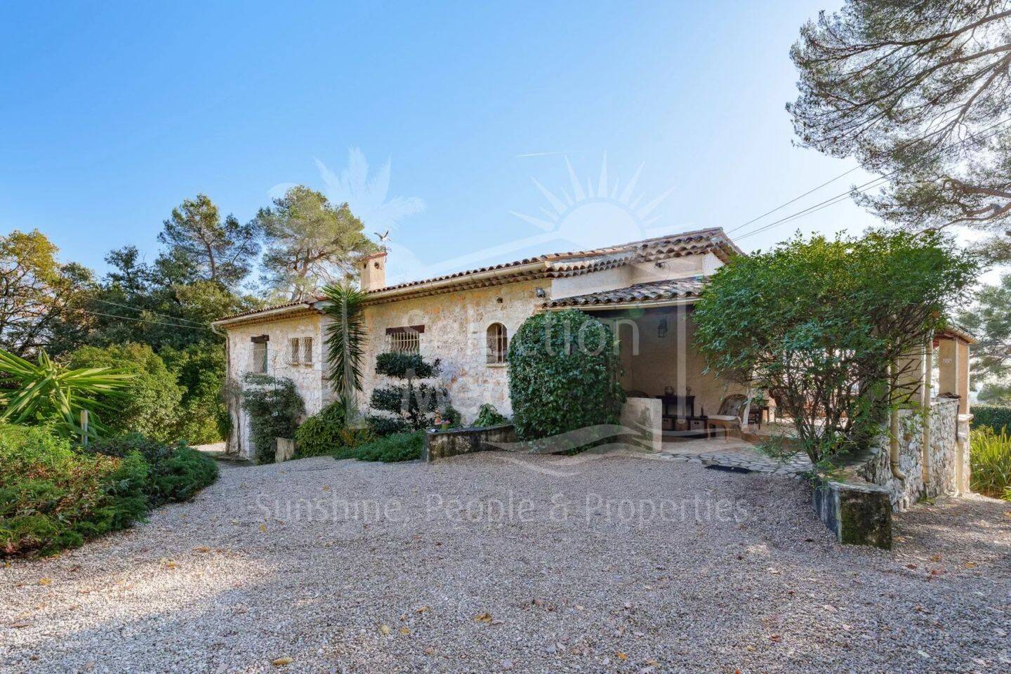 Maison à vendre, 272m², TOURRETTES SUR LOUP
