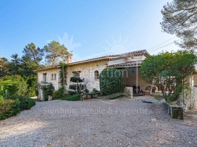 Maison à vendre, 272m², TOURRETTES SUR LOUP