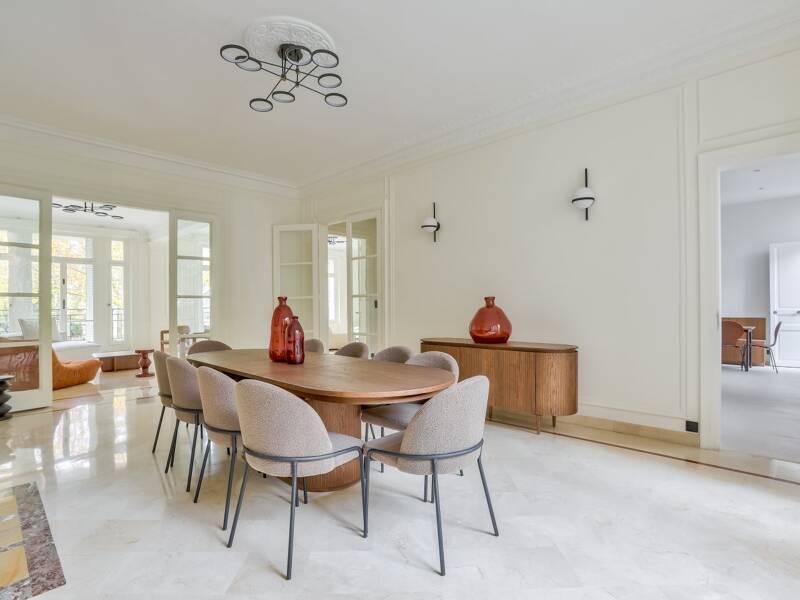 Maison à louer, 375m², PARIS 16E
