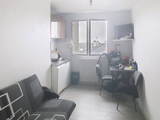 Appartement à vendre 36 710 € 1 pièce 13 m² Étage 3/3 Saint Lambert des Levées Centre Saumur 49400