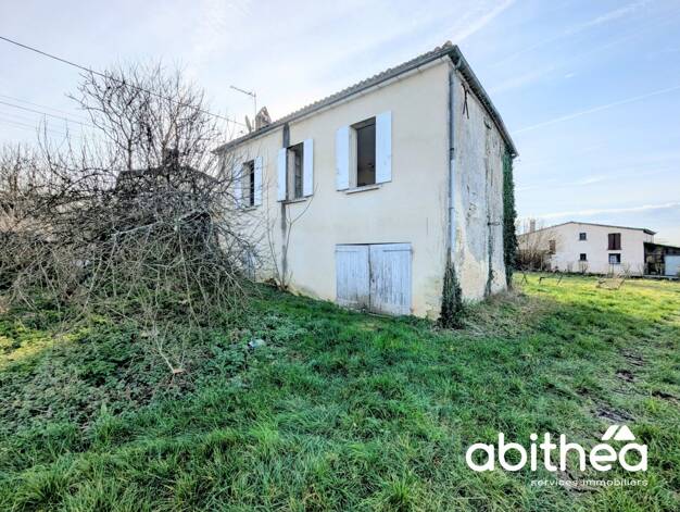 Maison à vendre 129 000 € 3 pièces 2 chambres 86 m² 770 m² de terrain Saillans 33141