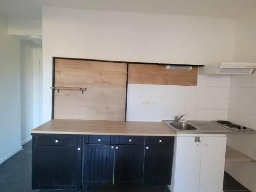 Appartement à louer 440 € 1 pièce 26 m² 1er étage Mairie-Stade-Bergereau-Depart Orthez 64300
