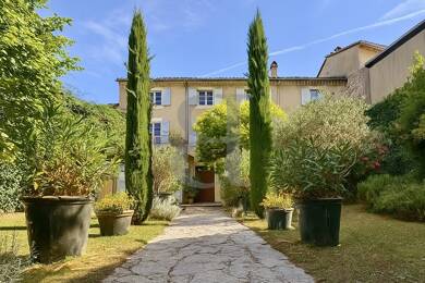Ferme à vendre 899 000 € 9 pièces 6 chambres 300 m² 700 m² de terrain Ouest Sud Vaison-la-Romaine 84110