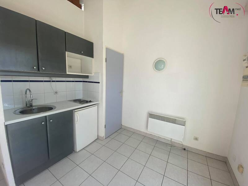 Maison à louer, 30m², VIC LA GARDIOLE