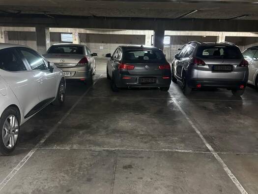 Parking à louer 90 € La Balance-Raspail Avignon 84000