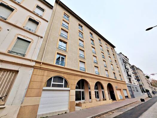 Duplex à vendre 175 000 € 1 pièce 34,13 m² Étage 5/7 Guillotière Lyon 7ème arrondissement 69007