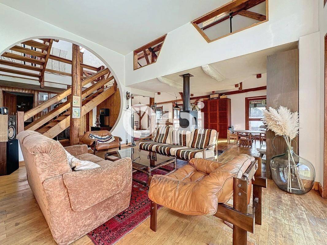 Maison à vendre, 187m², VIUZ EN SALLAZ