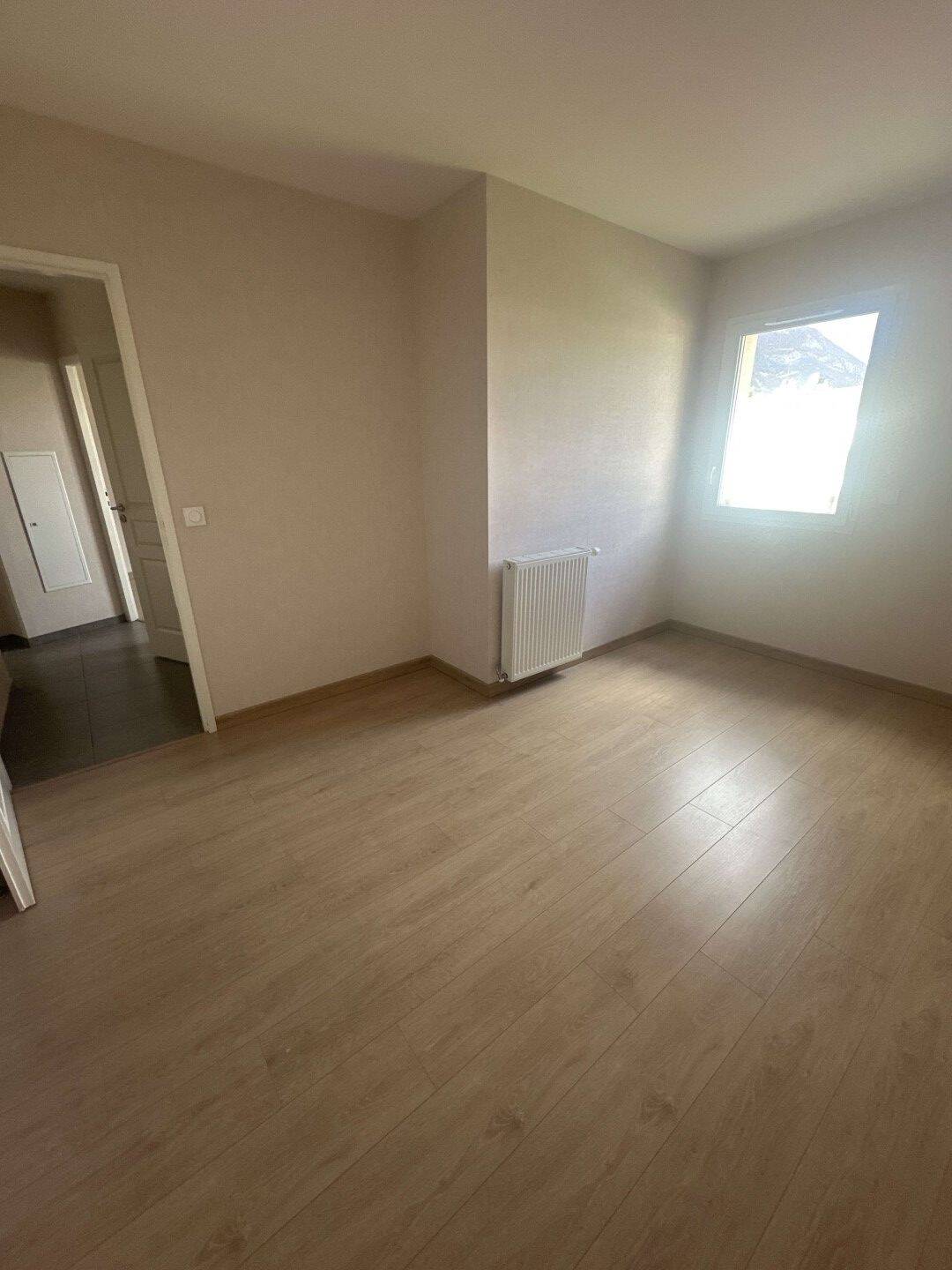 Maison à louer, 71m², FONTAINE