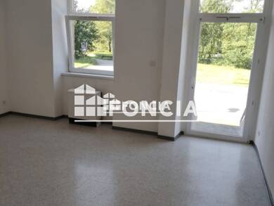 Appartement à louer 700 € 3 pièces 2 chambres 83,9 m² RDC Riedseltz 67160