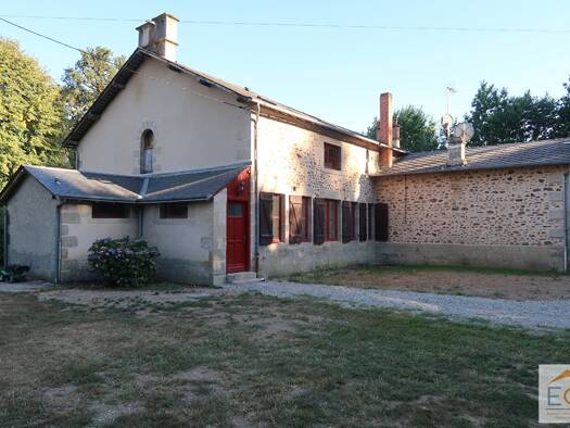 Maison à louer 1 000 € 6 pièces 4 chambres 187 m² Saint-Priest-Taurion 87480