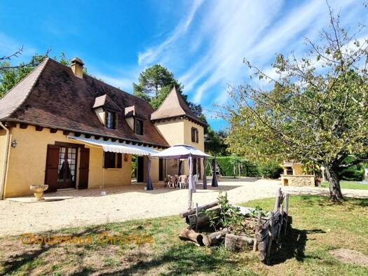 Maison à vendre 514 000 € 12 pièces 8 chambres 250 m² 5 039 m² de terrain Le Pontet-La Plane Sarlat-la-Canéda 24200