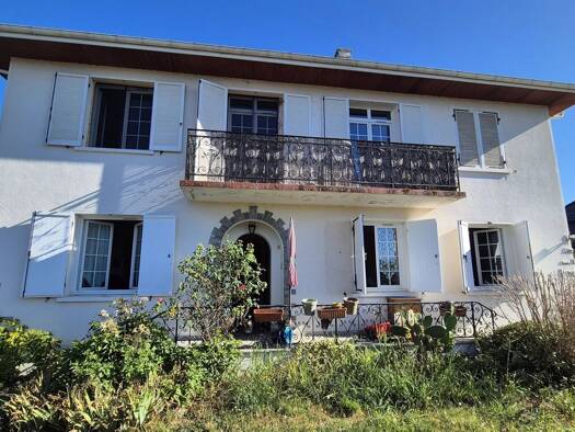 Immeuble à vendre 225 000 € 170 m² Bénéjacq 64800