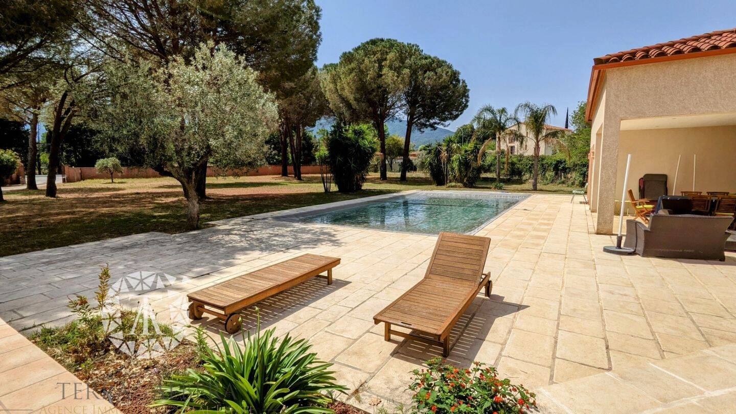 Maison à vendre, 254m², MONTESQUIEU DES ALBERES